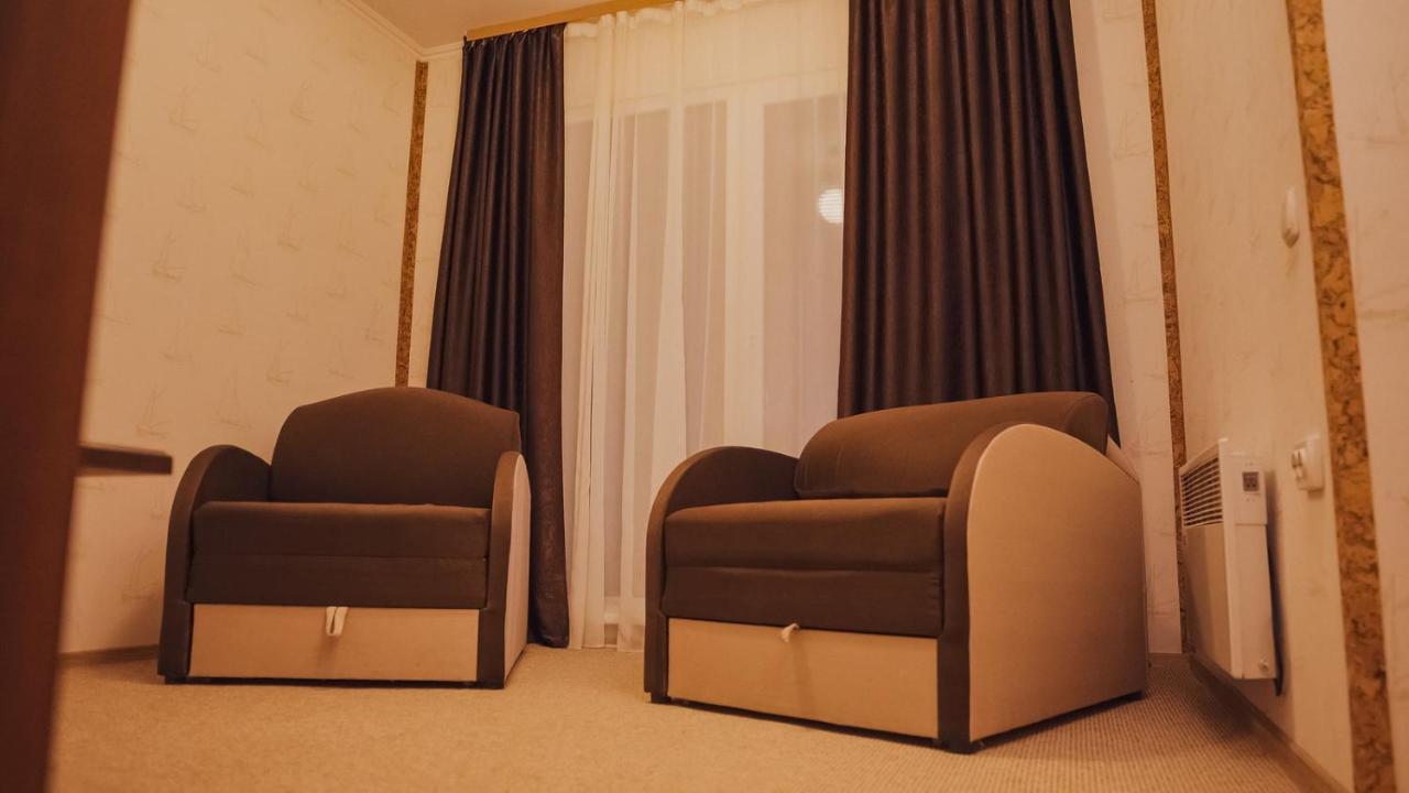 Отель Яхт Клуба Маяк Днестровка Экстерьер фото